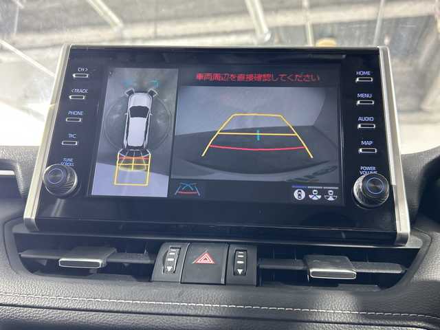 トヨタ ＲＡＶ４ ハイブリッドG 神奈川県 2021(令3)年 4.4万km ホワイトパールクリスタルシャイン 4WD/純正9型ディスプレイオーディオ/コネクトナビ/フルセグ　USB　Bluetooth　Miracast/パノラミックビューモニター/ブラックルーフレール/置くだけ充電/AC100Vコンセント/ハンズフリーパワーバックドア/純正ビルトインETC2.0/純正前方ドライブレコーダー/セーフティセンス/プリクラッシュセーフティ/レーントレーシングアシスト/レーダークルーズコントロール/オートマチックハイビーム/ロードサインアシスト/先行車発進告知機能/インテリジェントクリアランスソナー/リアクロストラフィックブレーキ/ブラインドスポットモニター/カブロン合皮シート/運転席パワーシート/ポジションメモリー/前席シートヒーター/革巻きステアリング/ステアリングヒーター/電動パーキングブレーキ/オートブレーキホールド/自動防眩ミラー/プッシュスタート/スマートキー/LEDヘッドランプ/フロントフォグランプ/オートライト/純正18インチアルミホイール/純正リアスポイラー/取説　保証書　スペアキー