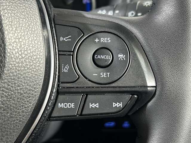 トヨタ ＲＡＶ４ ハイブリッドG 神奈川県 2021(令3)年 4.4万km ホワイトパールクリスタルシャイン 4WD/純正9型ディスプレイオーディオ/コネクトナビ/フルセグ　USB　Bluetooth　Miracast/パノラミックビューモニター/ブラックルーフレール/置くだけ充電/AC100Vコンセント/ハンズフリーパワーバックドア/純正ビルトインETC2.0/純正前方ドライブレコーダー/セーフティセンス/プリクラッシュセーフティ/レーントレーシングアシスト/レーダークルーズコントロール/オートマチックハイビーム/ロードサインアシスト/先行車発進告知機能/インテリジェントクリアランスソナー/リアクロストラフィックブレーキ/ブラインドスポットモニター/カブロン合皮シート/運転席パワーシート/ポジションメモリー/前席シートヒーター/革巻きステアリング/ステアリングヒーター/電動パーキングブレーキ/オートブレーキホールド/自動防眩ミラー/プッシュスタート/スマートキー/LEDヘッドランプ/フロントフォグランプ/オートライト/純正18インチアルミホイール/純正リアスポイラー/取説　保証書　スペアキー