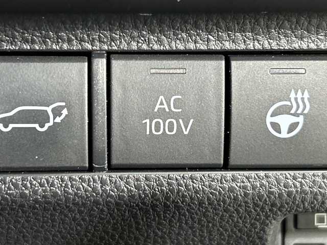 トヨタ ＲＡＶ４ ハイブリッドG 神奈川県 2021(令3)年 4.4万km ホワイトパールクリスタルシャイン 4WD/純正9型ディスプレイオーディオ/コネクトナビ/フルセグ　USB　Bluetooth　Miracast/パノラミックビューモニター/ブラックルーフレール/置くだけ充電/AC100Vコンセント/ハンズフリーパワーバックドア/純正ビルトインETC2.0/純正前方ドライブレコーダー/セーフティセンス/プリクラッシュセーフティ/レーントレーシングアシスト/レーダークルーズコントロール/オートマチックハイビーム/ロードサインアシスト/先行車発進告知機能/インテリジェントクリアランスソナー/リアクロストラフィックブレーキ/ブラインドスポットモニター/カブロン合皮シート/運転席パワーシート/ポジションメモリー/前席シートヒーター/革巻きステアリング/ステアリングヒーター/電動パーキングブレーキ/オートブレーキホールド/自動防眩ミラー/プッシュスタート/スマートキー/LEDヘッドランプ/フロントフォグランプ/オートライト/純正18インチアルミホイール/純正リアスポイラー/取説　保証書　スペアキー