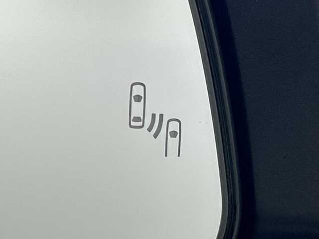 トヨタ ＲＡＶ４ ハイブリッドG 神奈川県 2021(令3)年 4.4万km ホワイトパールクリスタルシャイン 4WD/純正9型ディスプレイオーディオ/コネクトナビ/フルセグ　USB　Bluetooth　Miracast/パノラミックビューモニター/ブラックルーフレール/置くだけ充電/AC100Vコンセント/ハンズフリーパワーバックドア/純正ビルトインETC2.0/純正前方ドライブレコーダー/セーフティセンス/プリクラッシュセーフティ/レーントレーシングアシスト/レーダークルーズコントロール/オートマチックハイビーム/ロードサインアシスト/先行車発進告知機能/インテリジェントクリアランスソナー/リアクロストラフィックブレーキ/ブラインドスポットモニター/カブロン合皮シート/運転席パワーシート/ポジションメモリー/前席シートヒーター/革巻きステアリング/ステアリングヒーター/電動パーキングブレーキ/オートブレーキホールド/自動防眩ミラー/プッシュスタート/スマートキー/LEDヘッドランプ/フロントフォグランプ/オートライト/純正18インチアルミホイール/純正リアスポイラー/取説　保証書　スペアキー