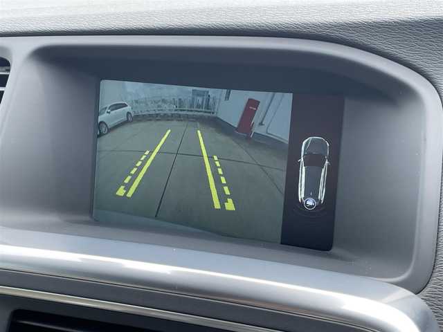 ボルボ Ｖ６０ D4 ダイナミックエディション 東京都 2016(平28)年 3.7万km ベージュ 衝突軽減ブレーキ/アダプティブクルーズコントロール/純正ナビ/バックカメラ/シートヒーター/ETC/レザーシート/電動格納ミラー