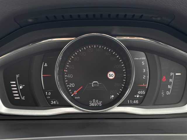 ボルボ Ｖ６０ D4 ダイナミックエディション 東京都 2016(平28)年 3.7万km ベージュ 衝突軽減ブレーキ/アダプティブクルーズコントロール/純正ナビ/バックカメラ/シートヒーター/ETC/レザーシート/電動格納ミラー
