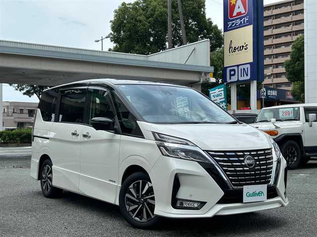 日産 セレナ ハイウェイスター V 熊本県 2020(令2)年 5.3万km ブリリアントホワイトパール 2トーン 衝突軽減ブレーキ/プッシュスタート/純正ナビ/（CD・DVD・フルセグTV・BTオーディオ・SD）/アラウンドビューモニター/純正フリップダウンモニター/ETC/ドライブレコーダー/純正16インチAW/両側パワースライドドア/クルーズコントロール/LEDヘッドライト/オートライト/フォグライト/前後コーナーセンサー/横滑り防止装置/ウィンカーミラー/純正フロアマット/純正ドアバイザー/スマートスペアキー×1本