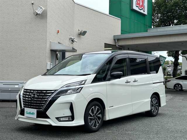 日産 セレナ ハイウェイスター V 熊本県 2020(令2)年 5.3万km ブリリアントホワイトパール 2トーン 衝突軽減ブレーキ/プッシュスタート/純正ナビ/（CD・DVD・フルセグTV・BTオーディオ・SD）/アラウンドビューモニター/純正フリップダウンモニター/ETC/ドライブレコーダー/純正16インチAW/両側パワースライドドア/クルーズコントロール/LEDヘッドライト/オートライト/フォグライト/前後コーナーセンサー/横滑り防止装置/ウィンカーミラー/純正フロアマット/純正ドアバイザー/スマートスペアキー×1本
