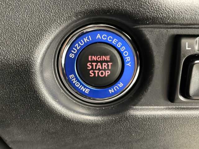 スズキ ジムニー XC 宮崎県 2024(令6)年 0.8万km ブルーイッシュブラックパール3 Ｄ席Ｎ席シートヒーター/ヒルディセントコントロール/コーナーセンサー/レーンキープアシスト　/衝突被害軽減システム　/アイドリングストップ　/クルーズコントロール/ハンドルリモコン/純正フロアーマット/プッシュスタート/取扱説明書