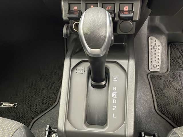 スズキ ジムニー XC 宮崎県 2024(令6)年 0.8万km ブルーイッシュブラックパール3 Ｄ席Ｎ席シートヒーター/ヒルディセントコントロール/コーナーセンサー/レーンキープアシスト　/衝突被害軽減システム　/アイドリングストップ　/クルーズコントロール/ハンドルリモコン/純正フロアーマット/プッシュスタート/取扱説明書