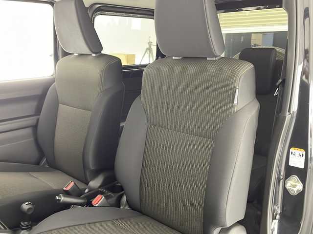 スズキ ジムニー XC 宮崎県 2024(令6)年 0.8万km ブルーイッシュブラックパール3 Ｄ席Ｎ席シートヒーター/ヒルディセントコントロール/コーナーセンサー/レーンキープアシスト　/衝突被害軽減システム　/アイドリングストップ　/クルーズコントロール/ハンドルリモコン/純正フロアーマット/プッシュスタート/取扱説明書