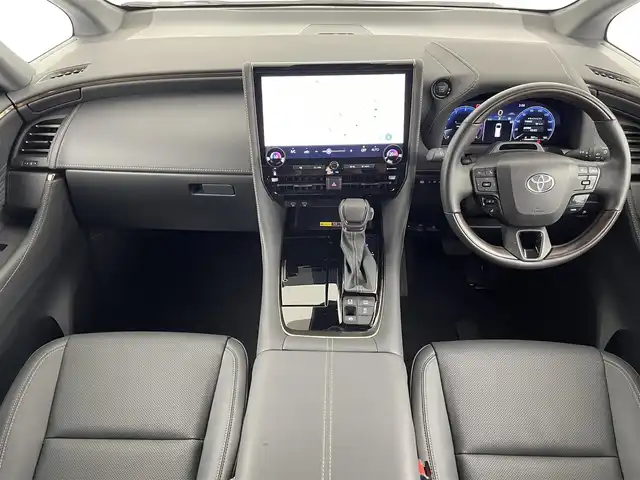 トヨタ アルファード Z 大阪府 2023(令5)年 0.2万km プラチナホワイトパールマイカ トヨタセーフティセンス/　・プリクラッシュセーフティ/　・レーントレーシングアシスト/　・レーダークルーズコントロール/　・レーンディパーチャーアラート/　・オートマチックハイビーム/　・ロードサインアシスト/　・先行車発進アラーム/　・プロアクティブドライビングアシスト/　・フロントクロストラフィックアラート/　・レーンチェンジアシスト/駐車時支援機能/　・リアクロストラフィックアラート/　・パーキングブレーキサポート/　・クリアランスソナー/　・バックソナー/トヨタチームメイト/　・アドバンストパーク/　・アドバンストドライブ/純正14インチディスプレイオーディオ/　Bluetooth/AppleCarPlay/フルセグTV/ワイヤレス充電器/ユニバーサルステップ/スーパーロングオーバーヘッドコンソール/パノラミックビューモニター/バックカメラ/フロントカメラ/HDMI入力端子/USB入力端子/レザーシート/全席シートヒーター/全席エアシート/全席パワーシート/運転席ポジションメモリー/本革巻きステアリング/ステアリングヒーター/ブラインドスポットミニター/ビルトインETC2.0