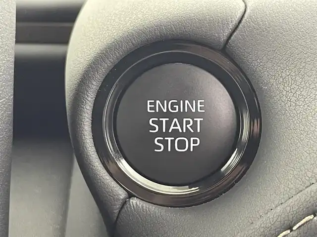 トヨタ アルファード Z 大阪府 2023(令5)年 0.2万km プラチナホワイトパールマイカ トヨタセーフティセンス/　・プリクラッシュセーフティ/　・レーントレーシングアシスト/　・レーダークルーズコントロール/　・レーンディパーチャーアラート/　・オートマチックハイビーム/　・ロードサインアシスト/　・先行車発進アラーム/　・プロアクティブドライビングアシスト/　・フロントクロストラフィックアラート/　・レーンチェンジアシスト/駐車時支援機能/　・リアクロストラフィックアラート/　・パーキングブレーキサポート/　・クリアランスソナー/　・バックソナー/トヨタチームメイト/　・アドバンストパーク/　・アドバンストドライブ/純正14インチディスプレイオーディオ/　Bluetooth/AppleCarPlay/フルセグTV/ワイヤレス充電器/ユニバーサルステップ/スーパーロングオーバーヘッドコンソール/パノラミックビューモニター/バックカメラ/フロントカメラ/HDMI入力端子/USB入力端子/レザーシート/全席シートヒーター/全席エアシート/全席パワーシート/運転席ポジションメモリー/本革巻きステアリング/ステアリングヒーター/ブラインドスポットミニター/ビルトインETC2.0