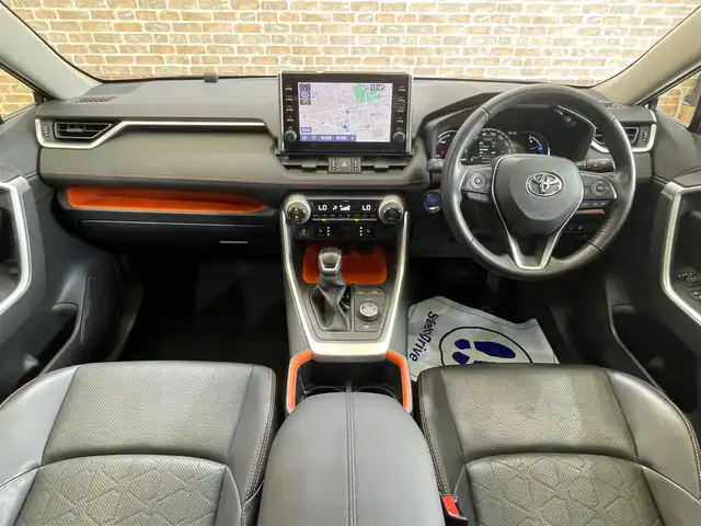 トヨタ ＲＡＶ４ ハイブリッド アドベンチャー 岩手県 2022(令4)年 4.1万km アティチュードブラックマイカ ４WD/ムーンルーフ/ハンズフリーパワーバックドア/トヨタセーフティセンス/プリクラッシュセーフティ/レーダークルーズコントロール/レーントレーシングアシスト/オートマチックハイビーム/クリアランスソナー/ロードサインアシスト/先行車発進告知機能/デジタルインナーミラー/AC100V1500Wアクセサリーコンセント/パワーシート/シートヒーター/シートベンチレーション/ステアリングヒーター/純正ディスプレイオーディオ/ナビキット/フルセグTV/バックカメラ/ETC2.0/ドライブレコーダー/LEDヘッドランプ