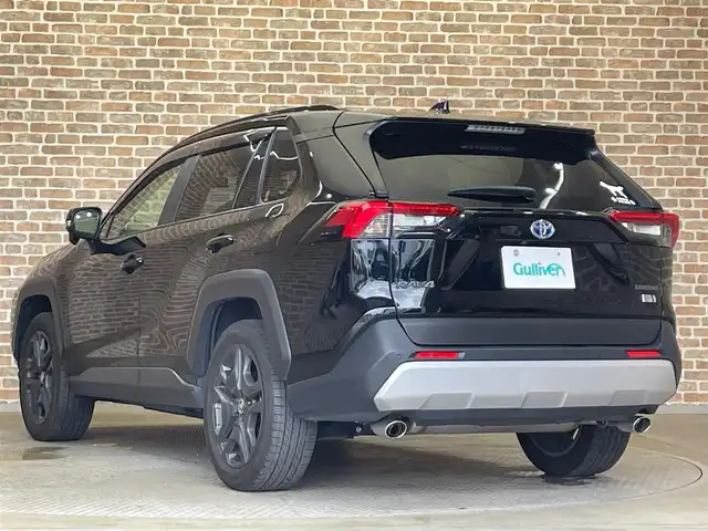 トヨタ ＲＡＶ４ ハイブリッド アドベンチャー 岩手県 2022(令4)年 4.1万km アティチュードブラックマイカ ４WD/ムーンルーフ/ハンズフリーパワーバックドア/トヨタセーフティセンス/プリクラッシュセーフティ/レーダークルーズコントロール/レーントレーシングアシスト/オートマチックハイビーム/クリアランスソナー/ロードサインアシスト/先行車発進告知機能/デジタルインナーミラー/AC100V1500Wアクセサリーコンセント/パワーシート/シートヒーター/シートベンチレーション/ステアリングヒーター/純正ディスプレイオーディオ/ナビキット/フルセグTV/バックカメラ/ETC2.0/ドライブレコーダー/LEDヘッドランプ
