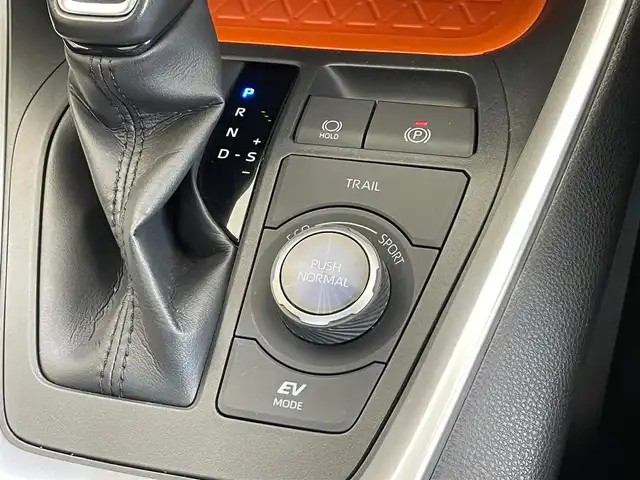 トヨタ ＲＡＶ４ ハイブリッド アドベンチャー 岩手県 2022(令4)年 4.1万km アティチュードブラックマイカ ４WD/ムーンルーフ/ハンズフリーパワーバックドア/トヨタセーフティセンス/プリクラッシュセーフティ/レーダークルーズコントロール/レーントレーシングアシスト/オートマチックハイビーム/クリアランスソナー/ロードサインアシスト/先行車発進告知機能/デジタルインナーミラー/AC100V1500Wアクセサリーコンセント/パワーシート/シートヒーター/シートベンチレーション/ステアリングヒーター/純正ディスプレイオーディオ/ナビキット/フルセグTV/バックカメラ/ETC2.0/ドライブレコーダー/LEDヘッドランプ
