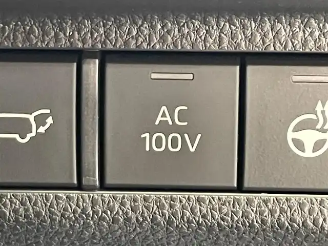 トヨタ ＲＡＶ４ ハイブリッド アドベンチャー 岩手県 2022(令4)年 4.1万km アティチュードブラックマイカ ４WD/ムーンルーフ/ハンズフリーパワーバックドア/トヨタセーフティセンス/プリクラッシュセーフティ/レーダークルーズコントロール/レーントレーシングアシスト/オートマチックハイビーム/クリアランスソナー/ロードサインアシスト/先行車発進告知機能/デジタルインナーミラー/AC100V1500Wアクセサリーコンセント/パワーシート/シートヒーター/シートベンチレーション/ステアリングヒーター/純正ディスプレイオーディオ/ナビキット/フルセグTV/バックカメラ/ETC2.0/ドライブレコーダー/LEDヘッドランプ