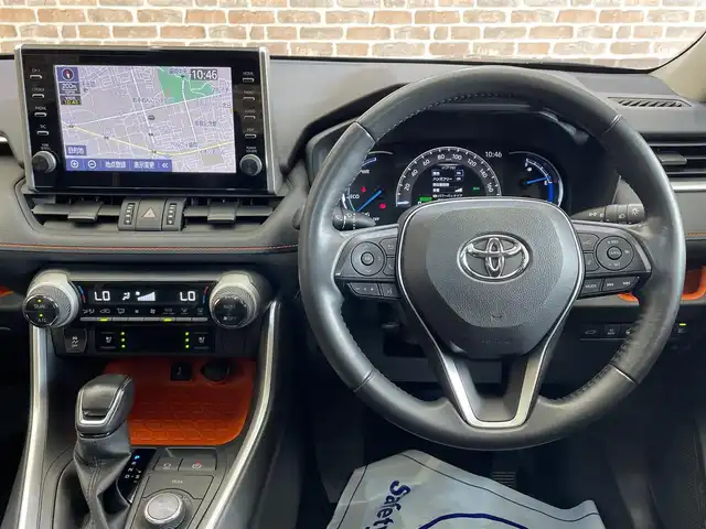 トヨタ ＲＡＶ４ ハイブリッド アドベンチャー 岩手県 2022(令4)年 4.1万km アティチュードブラックマイカ ４WD/ムーンルーフ/ハンズフリーパワーバックドア/トヨタセーフティセンス/プリクラッシュセーフティ/レーダークルーズコントロール/レーントレーシングアシスト/オートマチックハイビーム/クリアランスソナー/ロードサインアシスト/先行車発進告知機能/デジタルインナーミラー/AC100V1500Wアクセサリーコンセント/パワーシート/シートヒーター/シートベンチレーション/ステアリングヒーター/純正ディスプレイオーディオ/ナビキット/フルセグTV/バックカメラ/ETC2.0/ドライブレコーダー/LEDヘッドランプ