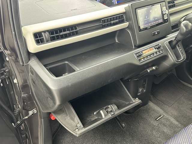スズキ ワゴンＲ HYBRID FX 大阪府 2018(平30)年 15.1万km アーバンブラウンパールメタリック 7インチPioneer メモリーナビゲーション （AVIC-RW801）/・フルセグテレビ/・CD/DVD/・Bluetooth/・AM/FM/ヘッドアップディスプレイ/ETC/前方ドライブレコーダー/セーフティーパッケージ/・横滑り防止装置/・レーンキープアシスト/・衝突被害軽減システム/オートライト/純正フロアマット/保証書/取扱説明書/スペアキー1本