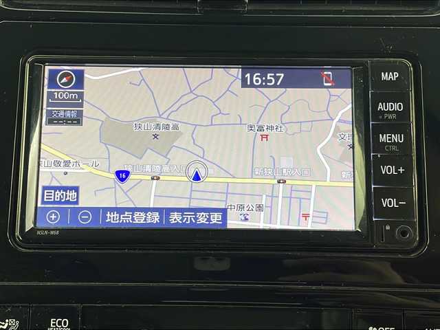 トヨタ プリウス S 埼玉県 2020(令2)年 4.3万km グレーメタリック 純正ナビ（NSLN-W68）/（AM・FM・Bluetooth）/ビルトインETC/バックカメラ/クルーズコントロール/先行車発進お知らせ機能/レーンキープアシスト/コーナーセンサー/横滑り防止装置/盗難防止装置/オートハイビーム/プッシュスタート/LEDヘッドライト/スマートキーｘ２/純正フロアマット/純正ドアバイザー/ウィンカーミラー/革巻きハンドル