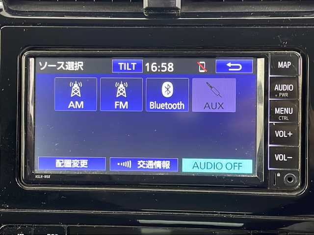 トヨタ プリウス S 埼玉県 2020(令2)年 4.3万km グレーメタリック 純正ナビ（NSLN-W68）/（AM・FM・Bluetooth）/ビルトインETC/バックカメラ/クルーズコントロール/先行車発進お知らせ機能/レーンキープアシスト/コーナーセンサー/横滑り防止装置/盗難防止装置/オートハイビーム/プッシュスタート/LEDヘッドライト/スマートキーｘ２/純正フロアマット/純正ドアバイザー/ウィンカーミラー/革巻きハンドル
