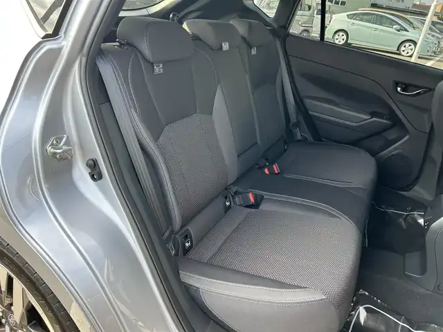 スバル インプレッサ ST－H 愛媛県 2024(令6)年 3.4万km アイスシルバーメタリック 登録時走行距離：33899Km/純正メーカーOPメモリナビ/フルセグTV/BT/AM/FM/ETC/Bカメラ/D+Nシートヒーター/D+Nパワーシート/ハンドルヒーター/追従クルコン/横滑り防止装置/衝突軽減システム/後コーナーセンサー/LEDヘッドライト/オートライト/フォグランプ/エンジンスタートボタン/スマートキー/スペアキー/純正アルミホイール