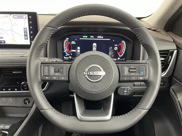 日産 エクストレイル X e－4ORCE 大分県 2024(令6)年 0.5万km ブリリアントホワイトパール 4WD/プロパイロット/純正12インチナビ/全方位カメラ/ステアリングスイッチ/ブラインドスポットモニター/シートヒーター/デジタルインナーミラー/LEDヘッドライト/ビルトインETC2.0/純正１８インチAW/純正フロアマット/スペアキー×1/保証書/取扱説明書