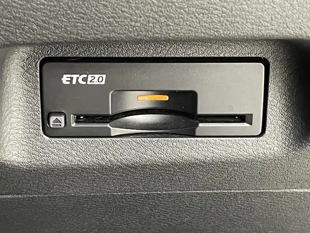 日産 エクストレイル X e－4ORCE 大分県 2024(令6)年 0.5万km ブリリアントホワイトパール 4WD/プロパイロット/純正12インチナビ/全方位カメラ/ステアリングスイッチ/ブラインドスポットモニター/シートヒーター/デジタルインナーミラー/LEDヘッドライト/ビルトインETC2.0/純正１８インチAW/純正フロアマット/スペアキー×1/保証書/取扱説明書