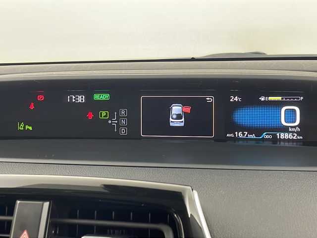 トヨタ プリウス S 埼玉県 2020(令2)年 1.9万km グレー 純正ナビ/防犯カメラ/Pスタート/社外フロアマット