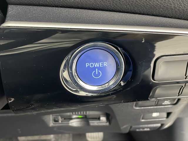 トヨタ プリウス S 埼玉県 2020(令2)年 1.9万km グレー 純正ナビ/防犯カメラ/Pスタート/社外フロアマット