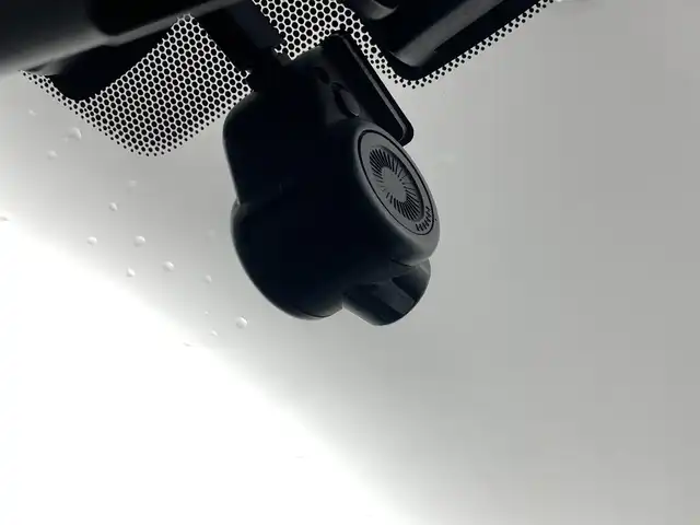 スバル ＸＶ ハイブリッド 2．0e－L アイサイト 群馬県 2020(令2)年 5.7万km クォーツブルーP アイサイトセイフティプラス(運転支援)/　・スバルリヤビークルディテクション/アイサイトセイフティプラス(視界拡張)/　・サイドビューモニター/LEDハイ＆ロービームランプ/　・アダプティブドライビングビーム/　・ステアリング連動ヘッドランプ/クリアビューパック/　・フロントワイパーデアイサー/　・ヒーテッドドアミラー/　・撥水加工フロントドアガラス/運転席＆助手席パワーシート/===============/純正8インチダイアトーンSDナビ/(フルセグTV/BT/USB/CD/DVD/SD)/バックカメラ/ETC2.0/ナビ連動ドライブレコーダー/アイサイトコアテクノロジー/　・プリクラッシュブレーキ/　・AT誤発進/誤後進抑制制御/　・ツーリングアシスト/　・全車速追従機能付クルーズコントロール/　・車線逸脱抑制/車線逸脱警報/　・ふらつき警報/　・先行車発進お知らせ機能/パドルシフト/プッシュスタート/バックフォグランプ