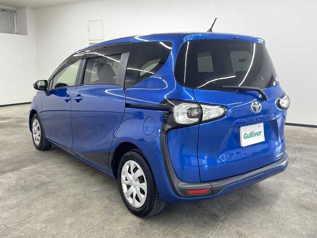 トヨタ シエンタ G 長崎県 2017(平29)年 7.2万km コバルトブルーメタリック 禁煙車/社外メモリナビ/(DVD/フルセグTV/Bluetooth/)/バックカメラ/ビルトインETC/純正ヘッドランプ/ハロゲンライト/両側パワースライドドア/前後ドライブレコーダー/純正フロアマット/横滑り防止機能/スマートキー/三列シート/取説