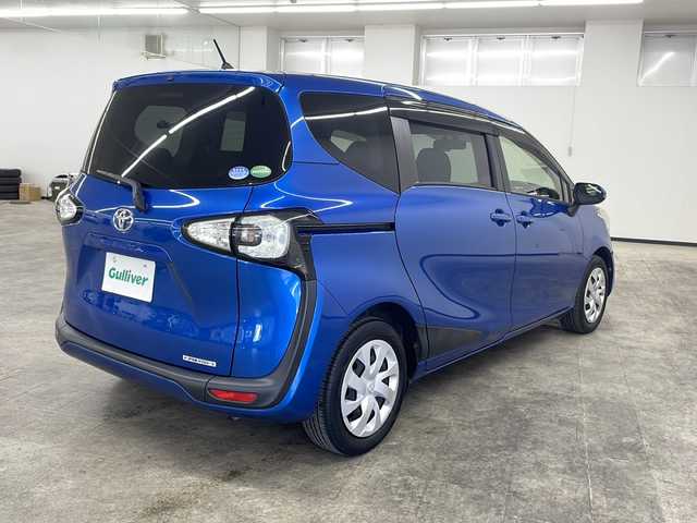 トヨタ シエンタ G 長崎県 2017(平29)年 7.2万km コバルトブルーメタリック 禁煙車/社外メモリナビ/(DVD/フルセグTV/Bluetooth/)/バックカメラ/ビルトインETC/純正ヘッドランプ/ハロゲンライト/両側パワースライドドア/前後ドライブレコーダー/純正フロアマット/横滑り防止機能/スマートキー/三列シート/取説