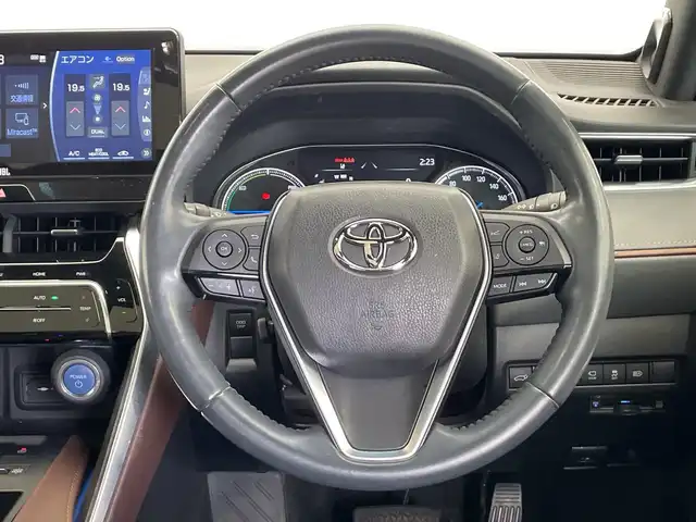トヨタ ハリアー ハイブリッド Z レザーパッケージ 栃木県 2020(令2)年 3.3万km プレシャスブラックパール JBLプレミアムサウンド/純正12.3インチナビ/(フルセグTV・Bluetooth・USB・AUX・Miracast)/調光パノラマルーフ/本革シート/全方位カメラ/バックカメラ/トヨタセーフティセンス/　・プリクラッシュセーフティ/　・レーンキープアシストシステム/　・オートクルーズコントロール/　・オートハイビーム/　・BSM/前後コーナーセンサー/前席パワーシート/前席シートヒーター・シートクーラー/パワーバックドア/LEDヘッドライト/オートライト/フォグランプ/ステアリングヒーター/純正１９インチアルミホイール/取扱説明書/保証書