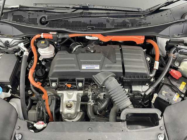 ホンダ オデッセイ ハイブリッド e:HEVアブソルート EX 岐阜県 2021(令3)年 2.9万km プラチナホワイトパール 純正１０インチプレミアムインターナビ/CD/DVD/Bluetooth/SD/USB/フルセグTV/Honda SENSING/・衝突軽減ブレーキ/・誤発進抑制機能/・後方誤発進抑制機能/・歩行者事故低減ステアリング/・路外逸脱抑制機能/・渋滞追従機能付アダプティブクルーズコントロール/・車線維持支援システム/・先行車発進お知らせ機能/・標識認識機能/LEDアクティブコーナリングライト/オートブレーキホールド機能/エマージェンシーストップシグナル/後方出庫サポート/ブラインドスポットインフォメーション/ハンズフリーアクセスパワーテールゲート/運転席＋助手席シートーヒーター/トリプルゾーンコントロール・フルオートエアコン/100V・AC電源/マルチビューカメラシステム/パーキングセンサーシステム/両側パワースライドドア/ETC2.0