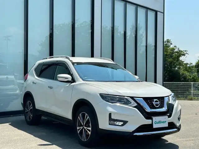 日産 エクストレイル 20X 大阪府 2018(平30)年 6.1万km ブリリアントホワイトパール 純正９インチナビ/   フルセグTV/CD/DVD/Bluetooth/バックモニター/衝突軽減ブレーキ/横滑り防止装置/コーナーセンサー/電動リアゲート/アイドリングストップ/オートマチックハイビーム/前方ドライブレコーダー/純正18インチアルミホイール/ルーフレール/純正フロアマット/プッシュスタート/スマートキー/ＥＴＣ　/ＬＥＤ/禁煙車