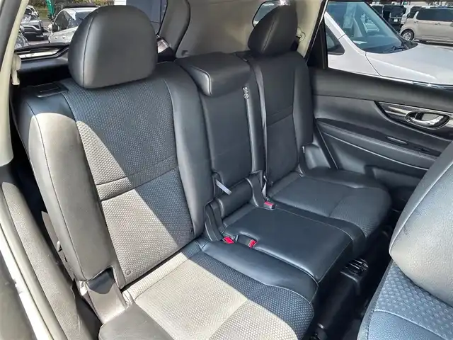 日産 エクストレイル 20X 大阪府 2018(平30)年 6.1万km ブリリアントホワイトパール 純正９インチナビ/   フルセグTV/CD/DVD/Bluetooth/バックモニター/衝突軽減ブレーキ/横滑り防止装置/コーナーセンサー/電動リアゲート/アイドリングストップ/オートマチックハイビーム/前方ドライブレコーダー/純正18インチアルミホイール/ルーフレール/純正フロアマット/プッシュスタート/スマートキー/ＥＴＣ　/ＬＥＤ/禁煙車