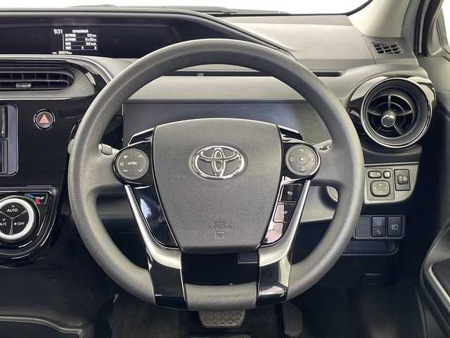 トヨタ アクア S 新潟県 2018(平30)年 3.5万km スーパーホワイトⅡ カロッツェリアオーディオ/プリクラッシュセーフティ/レーンキープアシスト/LEDオートライト/ドライブレコーダー/オートエアコン/キーレスエントリー×2