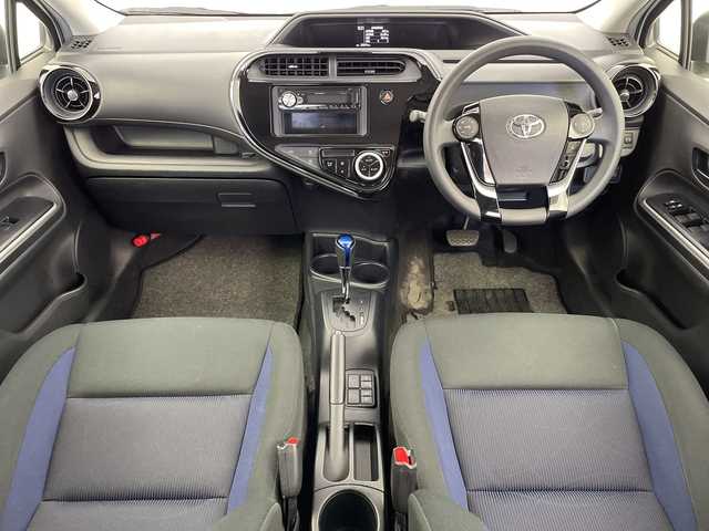 トヨタ アクア S 新潟県 2018(平30)年 3.5万km スーパーホワイトⅡ カロッツェリアオーディオ/プリクラッシュセーフティ/レーンキープアシスト/LEDオートライト/ドライブレコーダー/オートエアコン/キーレスエントリー×2