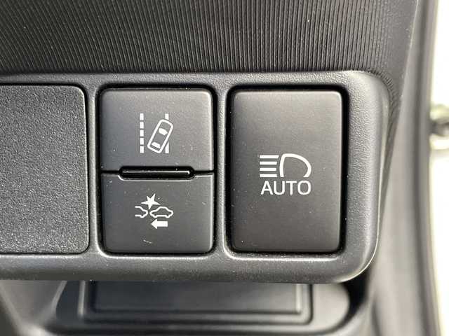 トヨタ アクア S 新潟県 2018(平30)年 3.5万km スーパーホワイトⅡ カロッツェリアオーディオ/プリクラッシュセーフティ/レーンキープアシスト/LEDオートライト/ドライブレコーダー/オートエアコン/キーレスエントリー×2