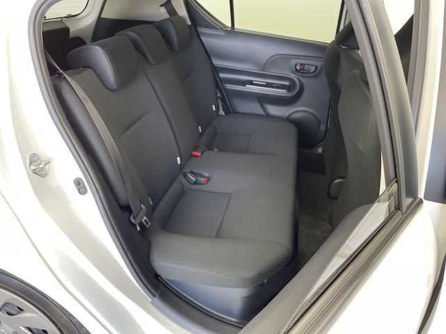 トヨタ アクア S 新潟県 2018(平30)年 3.5万km スーパーホワイトⅡ カロッツェリアオーディオ/プリクラッシュセーフティ/レーンキープアシスト/LEDオートライト/ドライブレコーダー/オートエアコン/キーレスエントリー×2