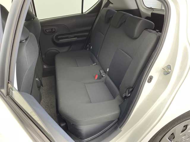 トヨタ アクア S 新潟県 2018(平30)年 3.5万km スーパーホワイトⅡ カロッツェリアオーディオ/プリクラッシュセーフティ/レーンキープアシスト/LEDオートライト/ドライブレコーダー/オートエアコン/キーレスエントリー×2