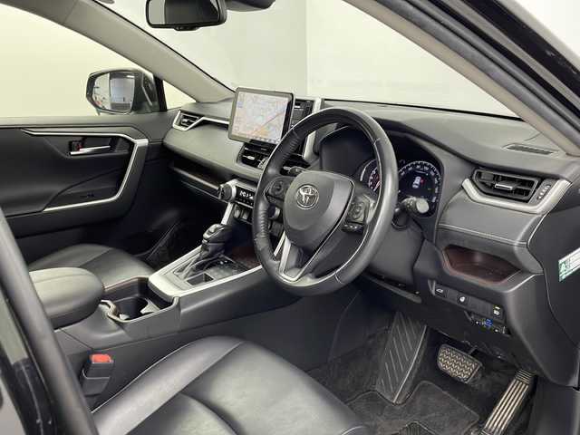 トヨタ ＲＡＶ４ G 埼玉県 2020(令2)年 2.2万km アティチュードブラックマイカ 社外ナビ　/バックカメラ　/電動リアゲート　/ＥＴＣ　/メモリ付きパワーシート　/前方ドライブレコーダー　/ステアリングヒーター　/シートヒーター　/オートマティックハイビーム　/ブレードホールド　/純正アルミホイール/アダプティブクルーズコントロール/純正フロアマット/フロントフォグランプ
