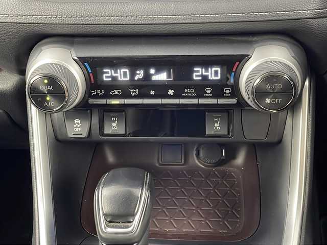 トヨタ ＲＡＶ４ G 埼玉県 2020(令2)年 2.2万km アティチュードブラックマイカ 社外ナビ　/バックカメラ　/電動リアゲート　/ＥＴＣ　/メモリ付きパワーシート　/前方ドライブレコーダー　/ステアリングヒーター　/シートヒーター　/オートマティックハイビーム　/ブレードホールド　/純正アルミホイール/アダプティブクルーズコントロール/純正フロアマット/フロントフォグランプ