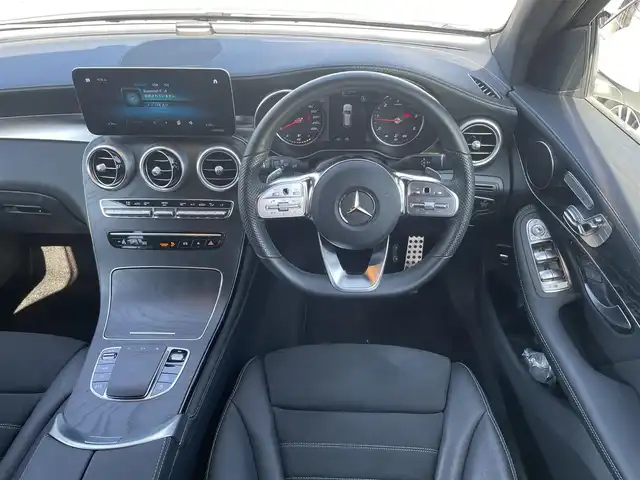 メルセデス・ベンツ ＧＬＣ２２０ d 4マチック AMGライン 静岡県 2020(令2)年 2.5万km ポーラホワイト ユーザー買取/ワンオーナー/純MOP正ナビ/　【BT/地デジフルセグTV】/純正LEDヘッドライト/純正AMG19インチAW/アダクティブクルーズコントロール/レーンキープアシスト/衝突被害軽減装置/パドルシフト/ハーフレザーシート/エアーサスペンション/全方位カメラ/前後ドライブレコーダー/ビルトインETC2.0/前後シートヒーター/USBポート/新車時保証書/取扱説明書/スペアキー×1