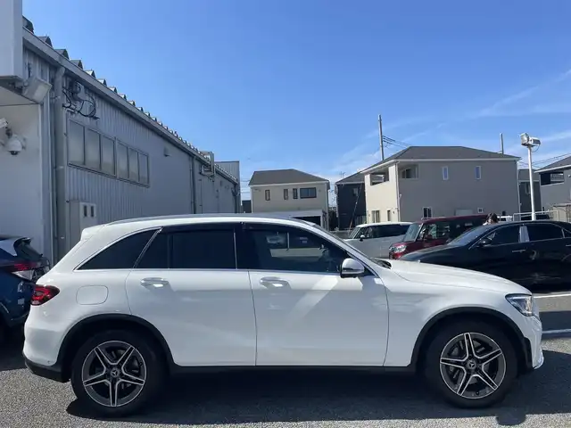 メルセデス・ベンツ ＧＬＣ２２０ d 4マチック AMGライン 静岡県 2020(令2)年 2.5万km ポーラホワイト ユーザー買取/ワンオーナー/純MOP正ナビ/　【BT/地デジフルセグTV】/純正LEDヘッドライト/純正AMG19インチAW/アダクティブクルーズコントロール/レーンキープアシスト/衝突被害軽減装置/パドルシフト/ハーフレザーシート/エアーサスペンション/全方位カメラ/前後ドライブレコーダー/ビルトインETC2.0/前後シートヒーター/USBポート/新車時保証書/取扱説明書/スペアキー×1