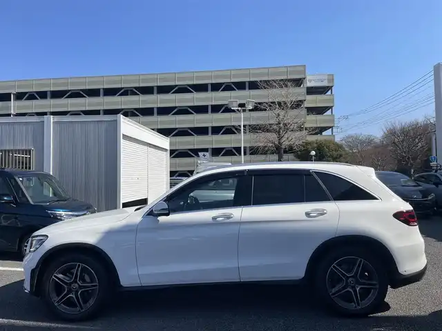 メルセデス・ベンツ ＧＬＣ２２０ d 4マチック AMGライン 静岡県 2020(令2)年 2.5万km ポーラホワイト ユーザー買取/ワンオーナー/純MOP正ナビ/　【BT/地デジフルセグTV】/純正LEDヘッドライト/純正AMG19インチAW/アダクティブクルーズコントロール/レーンキープアシスト/衝突被害軽減装置/パドルシフト/ハーフレザーシート/エアーサスペンション/全方位カメラ/前後ドライブレコーダー/ビルトインETC2.0/前後シートヒーター/USBポート/新車時保証書/取扱説明書/スペアキー×1