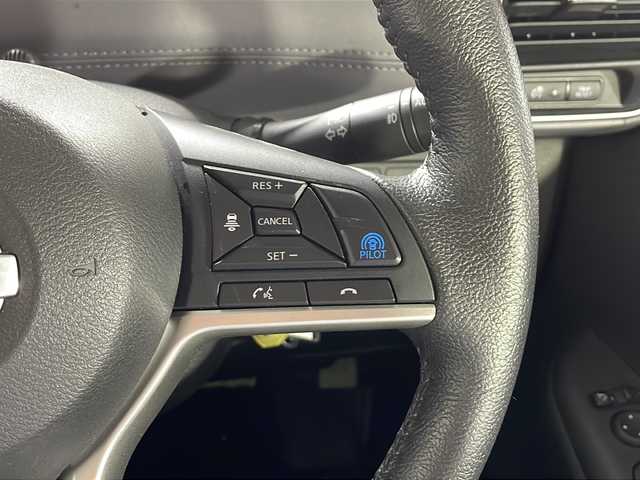 日産 セレナ ハイウェイスター V 沖縄県 2020(令2)年 5.8万km マルーンレッド 2トーン 禁煙車/県外仕入れ/純正１０インチナビ[MM519D-L]/（フルセグTV CD DVD Bluetooth）/純正フリップダウンモニター/両側パワースライド/ブラインドスポットモニター/プロパイロット/ドライブレコーダー前後/純正16インチアルミ/LEDヘッドライト