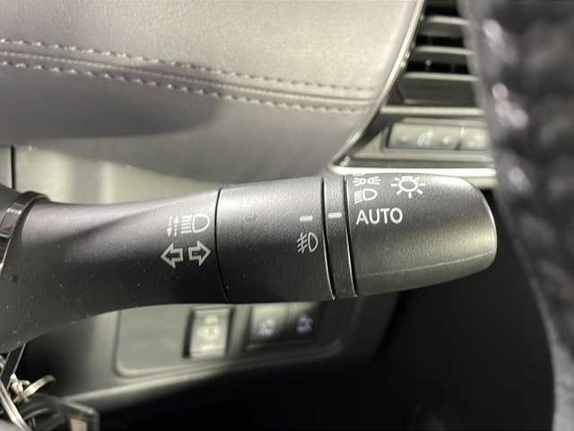日産 セレナ ハイウェイスター V 沖縄県 2020(令2)年 5.8万km マルーンレッド 2トーン 禁煙車/県外仕入れ/純正１０インチナビ[MM519D-L]/（フルセグTV CD DVD Bluetooth）/純正フリップダウンモニター/両側パワースライド/ブラインドスポットモニター/プロパイロット/ドライブレコーダー前後/純正16インチアルミ/LEDヘッドライト