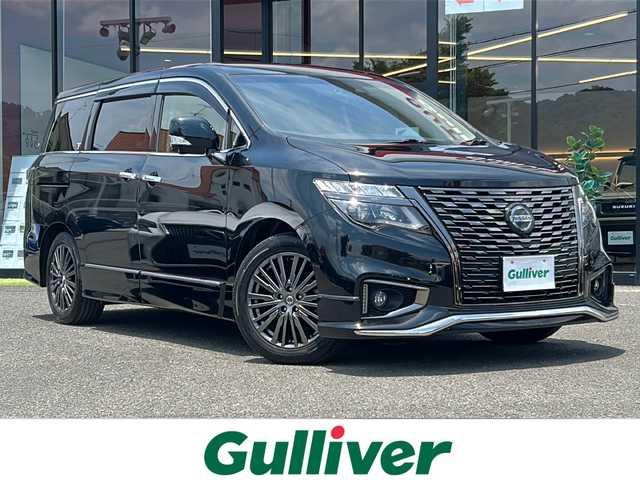 日産 エルグランド 250HWS プレミアム アーバンクロム 大阪府 2021(令3)年 4万km 黒 エマージェンシーブレーキ　純正１０型ナビ　純正フリップダウンモニター　黒革シート　スマートルームミラー　全方位カメラ　両側パワースライドドア　　ＢＳＭ　前席シートヒーター　電動バックドア　パワーシート　ドラレコ　　ＥＴＣ オートライト　CD DVD BT フルセグTV