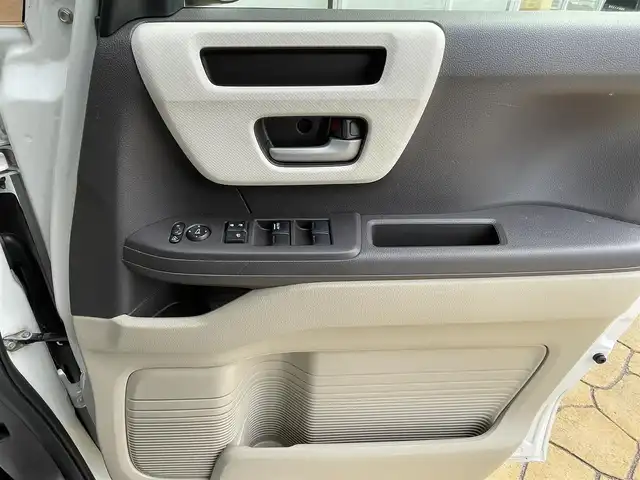 ホンダ Ｎ ＢＯＸ G L ホンダセンシング 宮崎県 2019(令1)年 2.9万km プラチナホワイトパール 純正ナビ(フルセグTV・Bluetooth・CD/DVD)/バックカメラ/ETC/純正ドラレコ/片側パワスラ/ホンダセンシング/ACC/LEDライト/スマートキー/プッシュスタート/USB