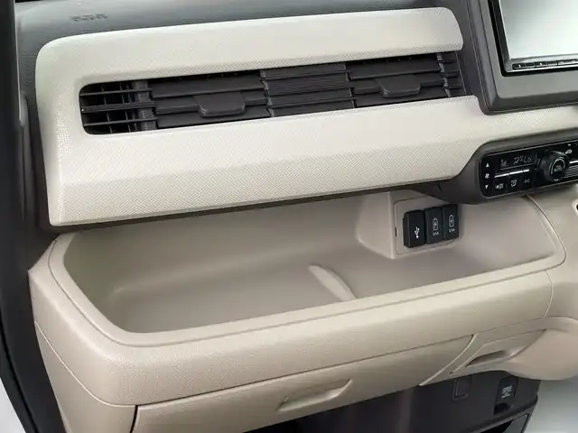 ホンダ Ｎ ＢＯＸ G L ホンダセンシング 宮崎県 2019(令1)年 2.9万km プラチナホワイトパール 純正ナビ(フルセグTV・Bluetooth・CD/DVD)/バックカメラ/ETC/純正ドラレコ/片側パワスラ/ホンダセンシング/ACC/LEDライト/スマートキー/プッシュスタート/USB