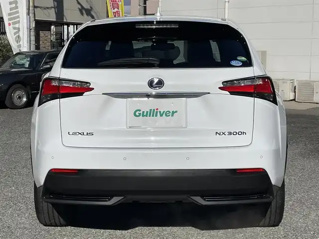 レクサス ＮＸ 300h Fスポーツ 兵庫県 2015(平27)年 3.9万km ホワイトノーヴァガラスフレーク /OP レーダークルーズコントロール//OP パノラミックビューモニター//OP BSM//OP クリアランスソナー//OP プリクラッシュセーフティ//OP レーンディパーチャーアラート（LDA）//OP スペアタイヤ//OP 3眼フルLEDヘッドランプ//OP オートマチックハイビーム//OP パワーバックドア//OP AC100V電源/・メーカーSDナビ/・地デジ/DVD/BT/USB/AUX/・ステアリングリモコン/・ステアリングヒーター/・Fスポーツ専用シート（電動/ヒーター/ベンチレーション）//運転席メモリー付/・パドルシフト/・ビルトインETC/・純正18インチAW/・カードキー