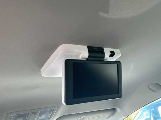 トヨタ マークＸ 250G Sパッケージ G’s 千葉県 2015(平27)年 5.7万km ホワイトパールクリスタルシャイン ナビNSZT-W64　バックカメラ　フリップダウンモニター　クルコン　ETC　フルセグ　BT　スマートキー　パドルシフト　ハーフレザー　トランクスポイラー　外サス　19インチAW　HID　オートライト